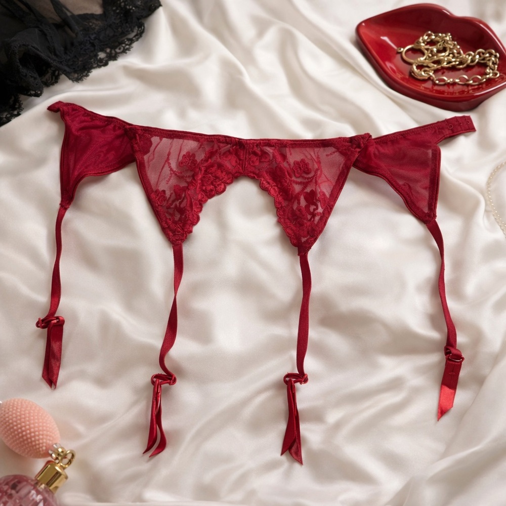 Y2K Red Lace Garter Belt Sheer Mesh Lingerie M EU 75B Adjustable Never Worn